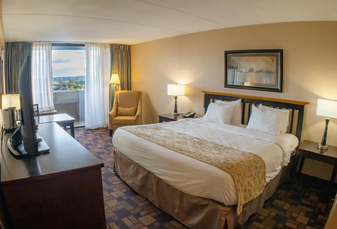 Radisson Hotel Milwaukee West Wauwatosa Eksteriør billede